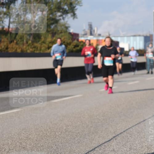 03.10.2025 - Köhlbrandbrückenlauf Luisa Fischer http://msf.ph/oto/9020543 03.10.2025 11:12:50 Position 3  meine-sportfotos.de