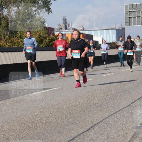 03.10.2025 - Köhlbrandbrückenlauf Luisa Fischer http://msf.ph/oto/9020547 03.10.2025 11:12:51 Position 3 2504 meine-sportfotos.de