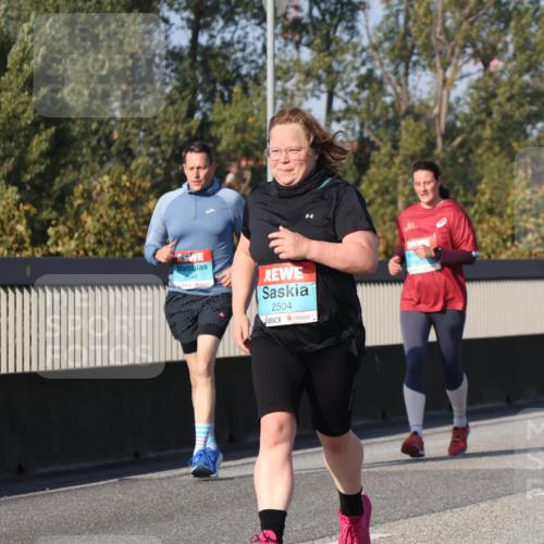03.10.2025 - Köhlbrandbrückenlauf Luisa Fischer http://msf.ph/oto/9020579 03.10.2025 11:12:54 Position 3 2504 meine-sportfotos.de