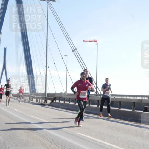 03.10.2025 - Köhlbrandbrückenlauf Matties Gatica Varas http://msf.ph/oto/9020586 03.10.2025 12:22:36 Position 1 4186 meine-sportfotos.de
