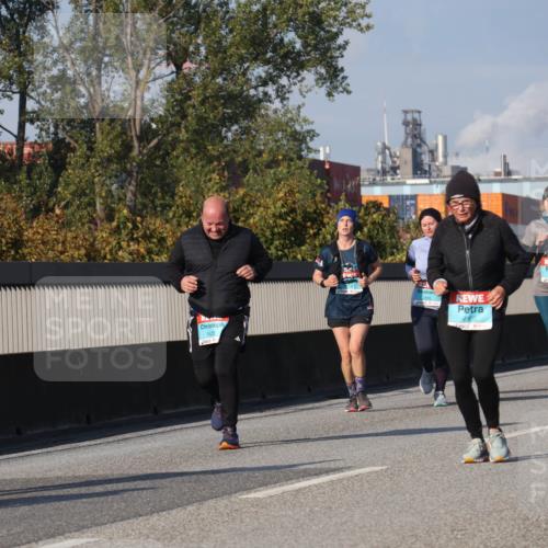 03.10.2025 - Köhlbrandbrückenlauf Luisa Fischer http://msf.ph/oto/9020597 03.10.2025 11:12:56 Position 3 1625, 2900, 2436 meine-sportfotos.de