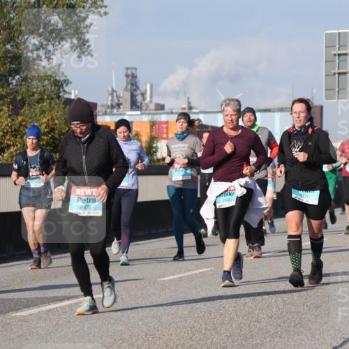 03.10.2025 - Köhlbrandbrückenlauf Luisa Fischer http://msf.ph/oto/9020607 03.10.2025 11:12:57 Position 3 2900, 2436, 2116 meine-sportfotos.de