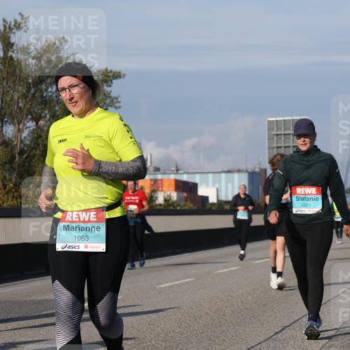 03.10.2025 - Köhlbrandbrückenlauf Luisa Fischer http://msf.ph/oto/9020721 03.10.2025 11:13:10 Position 3 3657, 1963, 002, 97, 98, 2271 meine-sportfotos.de