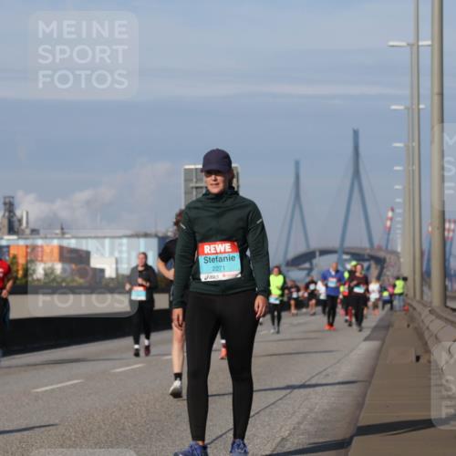 03.10.2025 - Köhlbrandbrückenlauf Luisa Fischer http://msf.ph/oto/9020722 03.10.2025 11:13:11 Position 3 963, 2271 meine-sportfotos.de