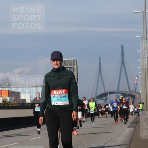 03.10.2025 - Köhlbrandbrückenlauf Luisa Fischer http://msf.ph/oto/9020729 03.10.2025 11:13:11 Position 3 2271 meine-sportfotos.de