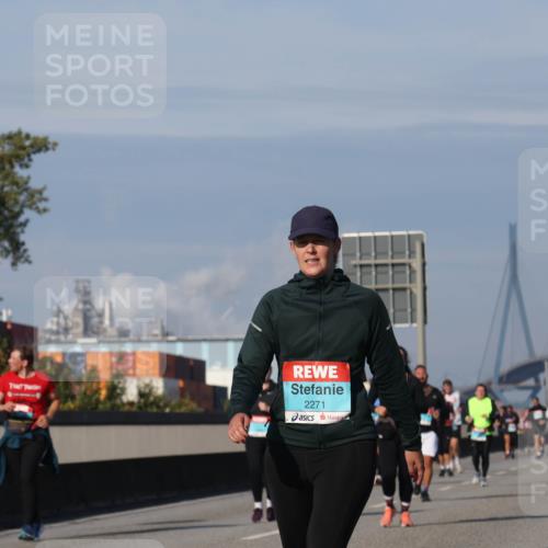 03.10.2025 - Köhlbrandbrückenlauf Luisa Fischer http://msf.ph/oto/9020732 03.10.2025 11:13:11 Position 3 2271 meine-sportfotos.de