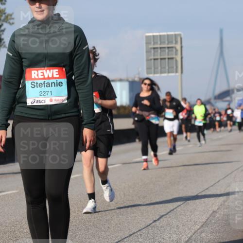 03.10.2025 - Köhlbrandbrückenlauf Luisa Fischer http://msf.ph/oto/9020748 03.10.2025 11:13:13 Position 3 2271 meine-sportfotos.de