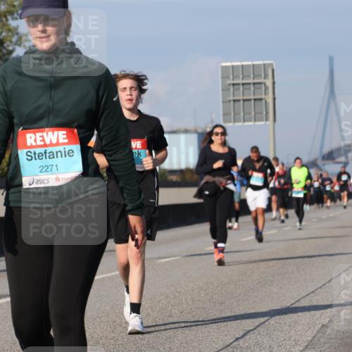 03.10.2025 - Köhlbrandbrückenlauf Luisa Fischer http://msf.ph/oto/9020751 03.10.2025 11:13:13 Position 3 2271 meine-sportfotos.de