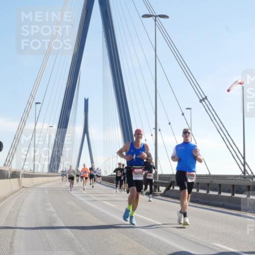 03.10.2025 - Köhlbrandbrückenlauf Matties Gatica Varas http://msf.ph/oto/9020776 03.10.2025 12:23:06 Position 1 11111 meine-sportfotos.de