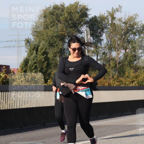03.10.2025 - Köhlbrandbrückenlauf Luisa Fischer http://msf.ph/oto/9020804 03.10.2025 11:13:20 Position 3  meine-sportfotos.de