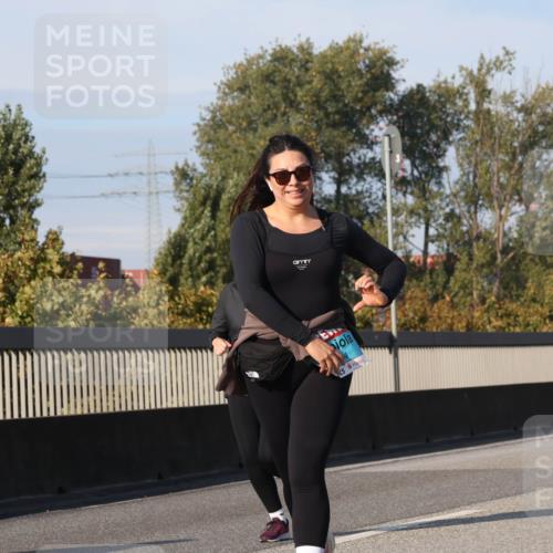 03.10.2025 - Köhlbrandbrückenlauf Luisa Fischer http://msf.ph/oto/9020807 03.10.2025 11:13:21 Position 3  meine-sportfotos.de