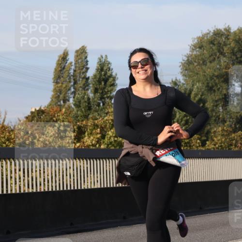 03.10.2025 - Köhlbrandbrückenlauf Luisa Fischer http://msf.ph/oto/9020812 03.10.2025 11:13:21 Position 3  meine-sportfotos.de
