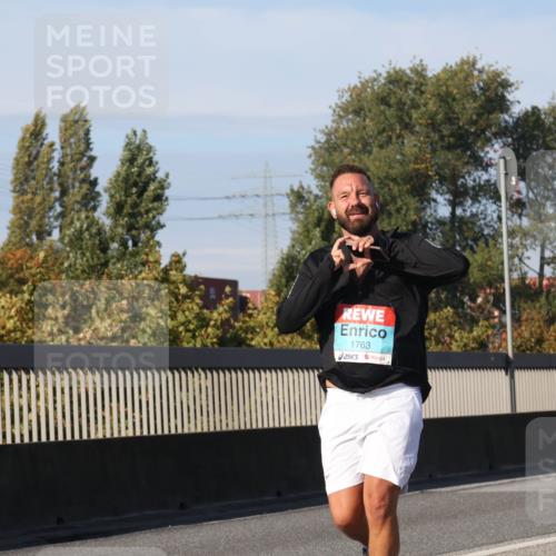 03.10.2025 - Köhlbrandbrückenlauf Luisa Fischer http://msf.ph/oto/9020833 03.10.2025 11:13:25 Position 3 1763 meine-sportfotos.de