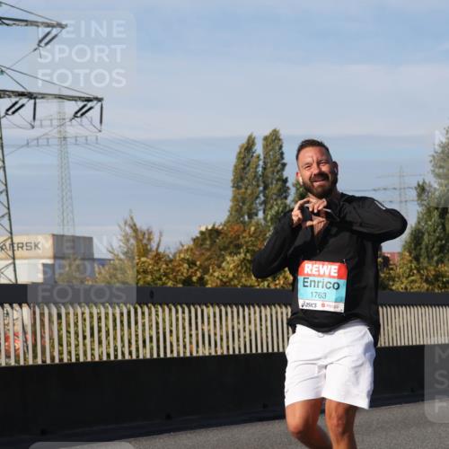 03.10.2025 - Köhlbrandbrückenlauf Luisa Fischer http://msf.ph/oto/9020839 03.10.2025 11:13:26 Position 3 1763 meine-sportfotos.de