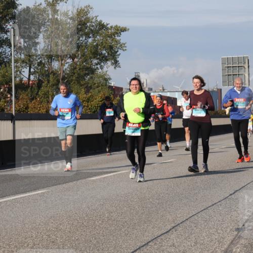 03.10.2025 - Köhlbrandbrückenlauf Luisa Fischer http://msf.ph/oto/9020856 03.10.2025 11:13:27 Position 3  meine-sportfotos.de