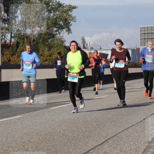 03.10.2025 - Köhlbrandbrückenlauf Luisa Fischer http://msf.ph/oto/9020858 03.10.2025 11:13:28 Position 3 1991, 2316, 2184 meine-sportfotos.de