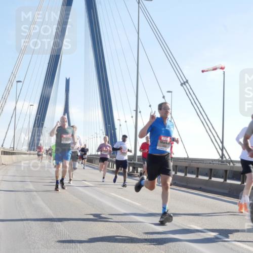 03.10.2025 - Köhlbrandbrückenlauf Matties Gatica Varas http://msf.ph/oto/9020871 03.10.2025 12:23:20 Position 1 509 meine-sportfotos.de