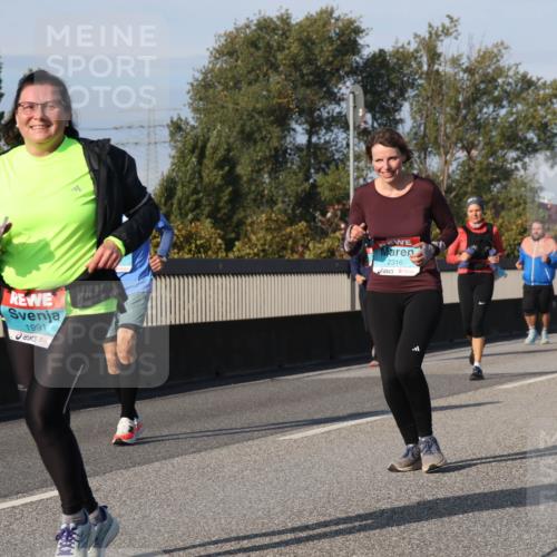 03.10.2025 - Köhlbrandbrückenlauf Luisa Fischer http://msf.ph/oto/9020889 03.10.2025 11:13:31 Position 3 1991, 2316, 2184 meine-sportfotos.de