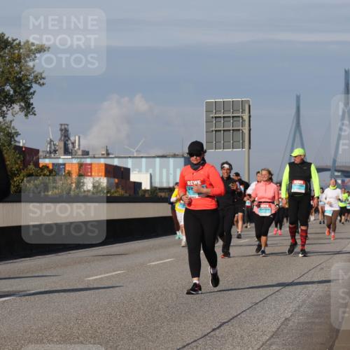 03.10.2025 - Köhlbrandbrückenlauf Luisa Fischer http://msf.ph/oto/9020921 03.10.2025 11:13:35 Position 3 2470 meine-sportfotos.de