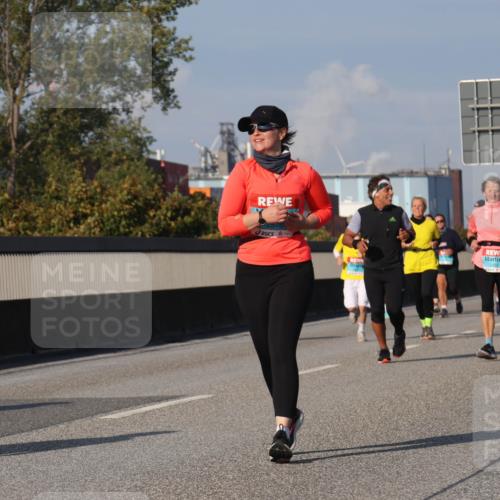 03.10.2025 - Köhlbrandbrückenlauf Luisa Fischer http://msf.ph/oto/9020943 03.10.2025 11:13:37 Position 3 2576 meine-sportfotos.de