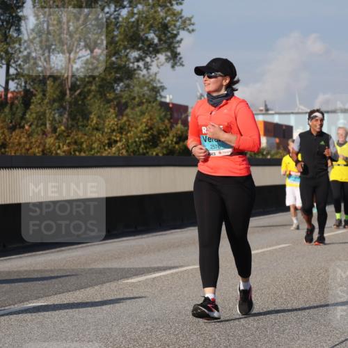 03.10.2025 - Köhlbrandbrückenlauf Luisa Fischer http://msf.ph/oto/9020945 03.10.2025 11:13:37 Position 3 2576 meine-sportfotos.de