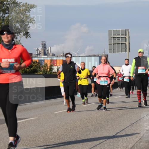 03.10.2025 - Köhlbrandbrückenlauf Luisa Fischer http://msf.ph/oto/9020955 03.10.2025 11:13:38 Position 3  meine-sportfotos.de