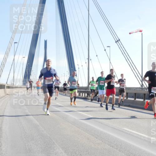 03.10.2025 - Köhlbrandbrückenlauf Matties Gatica Varas http://msf.ph/oto/9020988 03.10.2025 12:23:39 Position 1  meine-sportfotos.de