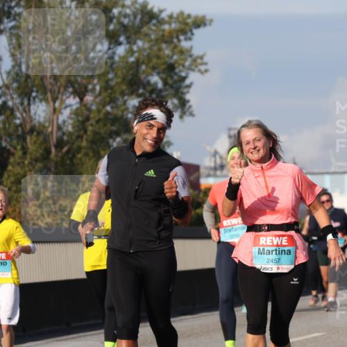 03.10.2025 - Köhlbrandbrückenlauf Luisa Fischer http://msf.ph/oto/9020989 03.10.2025 11:13:43 Position 3 2871, 2299, 2457 meine-sportfotos.de