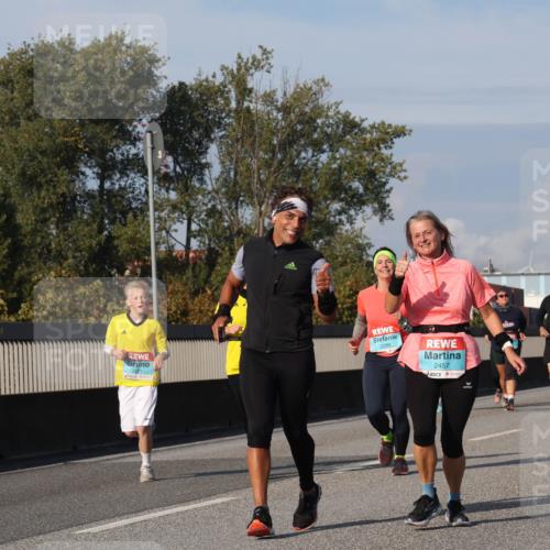 03.10.2025 - Köhlbrandbrückenlauf Luisa Fischer http://msf.ph/oto/9020994 03.10.2025 11:13:43 Position 3 2299, 2457, 3634 meine-sportfotos.de