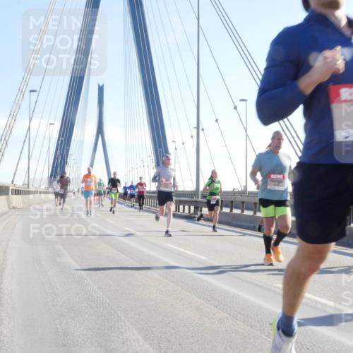 03.10.2025 - Köhlbrandbrückenlauf Matties Gatica Varas http://msf.ph/oto/9021002 03.10.2025 12:23:41 Position 1  meine-sportfotos.de