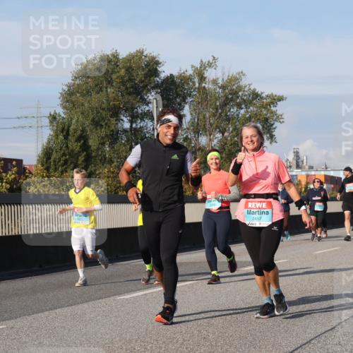 03.10.2025 - Köhlbrandbrückenlauf Luisa Fischer http://msf.ph/oto/9021003 03.10.2025 11:13:44 Position 3 2871, 2299, 2457 meine-sportfotos.de