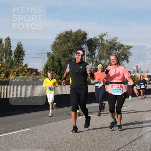 03.10.2025 - Köhlbrandbrückenlauf Luisa Fischer http://msf.ph/oto/9021005 03.10.2025 11:13:45 Position 3 2457 meine-sportfotos.de