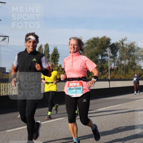 03.10.2025 - Köhlbrandbrückenlauf Luisa Fischer http://msf.ph/oto/9021020 03.10.2025 11:13:46 Position 3 2457 meine-sportfotos.de
