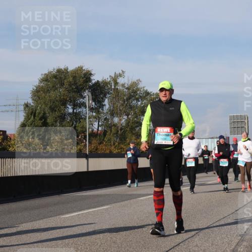 03.10.2025 - Köhlbrandbrückenlauf Luisa Fischer http://msf.ph/oto/9021023 03.10.2025 11:13:47 Position 3 2299, 3634 meine-sportfotos.de