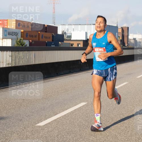 03.10.2025 - Köhlbrandbrückenlauf Fabian Wolf http://msf.ph/oto/9021034 03.10.2025 09:32:33 Position 3  meine-sportfotos.de