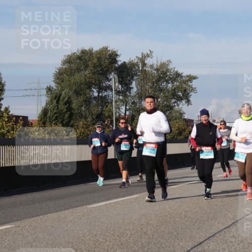 03.10.2025 - Köhlbrandbrückenlauf Luisa Fischer http://msf.ph/oto/9021048 03.10.2025 11:13:50 Position 3  meine-sportfotos.de