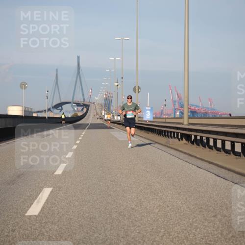 03.10.2025 - Köhlbrandbrückenlauf Fabian Wolf http://msf.ph/oto/9021065 03.10.2025 09:34:02 Position 3  meine-sportfotos.de