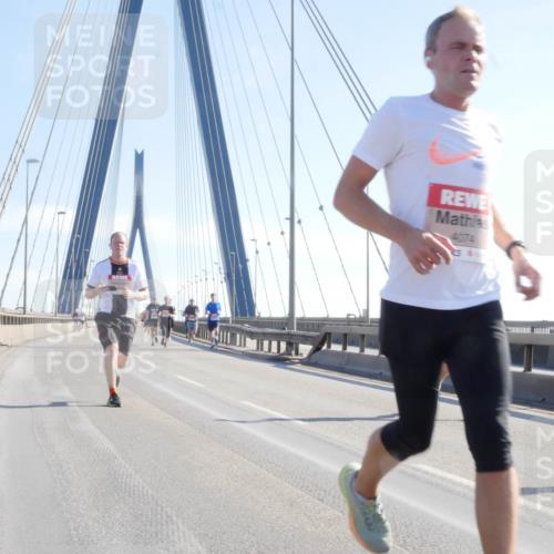 03.10.2025 - Köhlbrandbrückenlauf Matties Gatica Varas http://msf.ph/oto/9021080 03.10.2025 12:23:52 Position 1 4074 meine-sportfotos.de
