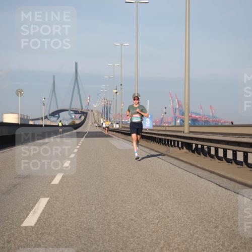 03.10.2025 - Köhlbrandbrückenlauf Fabian Wolf http://msf.ph/oto/9021081 03.10.2025 09:34:03 Position 3  meine-sportfotos.de