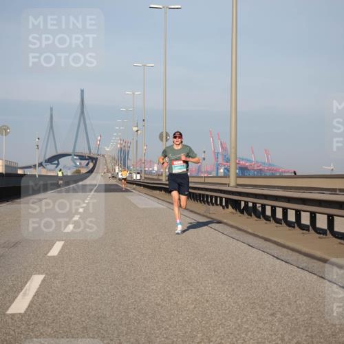 03.10.2025 - Köhlbrandbrückenlauf Fabian Wolf http://msf.ph/oto/9021102 03.10.2025 09:34:03 Position 3  meine-sportfotos.de