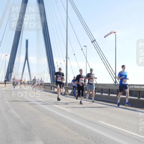 03.10.2025 - Köhlbrandbrückenlauf Matties Gatica Varas http://msf.ph/oto/9021118 03.10.2025 12:23:59 Position 1  meine-sportfotos.de