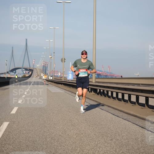 03.10.2025 - Köhlbrandbrückenlauf Fabian Wolf http://msf.ph/oto/9021129 03.10.2025 09:34:05 Position 3 1008 meine-sportfotos.de