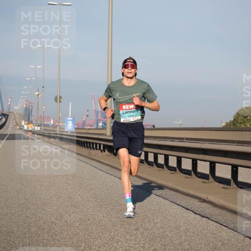 03.10.2025 - Köhlbrandbrückenlauf Fabian Wolf http://msf.ph/oto/9021158 03.10.2025 09:34:06 Position 3 1008 meine-sportfotos.de