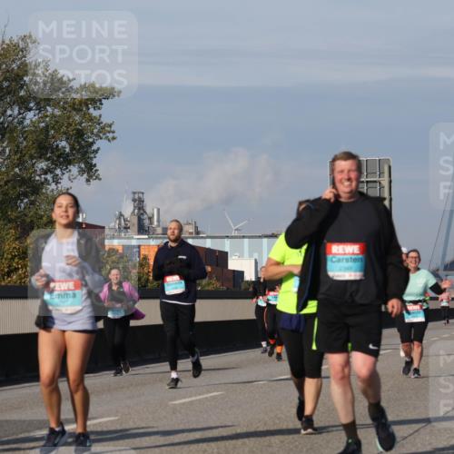 03.10.2025 - Köhlbrandbrückenlauf Luisa Fischer http://msf.ph/oto/9021163 03.10.2025 11:14:03 Position 3  meine-sportfotos.de