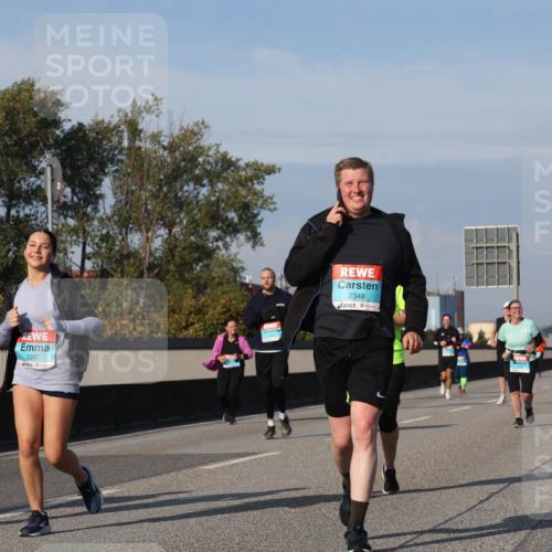 03.10.2025 - Köhlbrandbrückenlauf Luisa Fischer http://msf.ph/oto/9021176 03.10.2025 11:14:05 Position 3 2875, 2297, 2348 meine-sportfotos.de