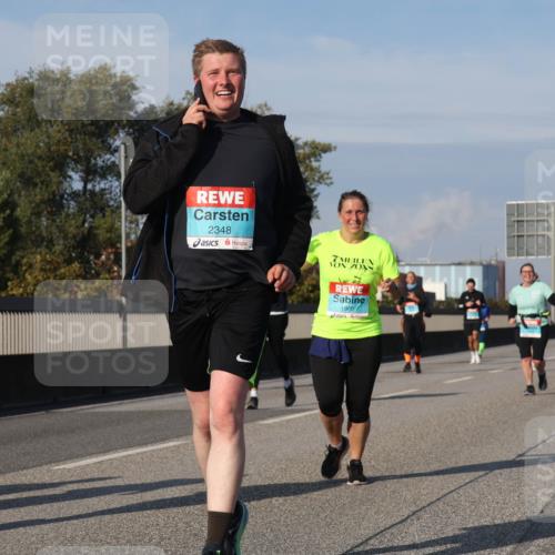 03.10.2025 - Köhlbrandbrückenlauf Luisa Fischer http://msf.ph/oto/9021187 03.10.2025 11:14:06 Position 3 2297, 2348, 1800 meine-sportfotos.de