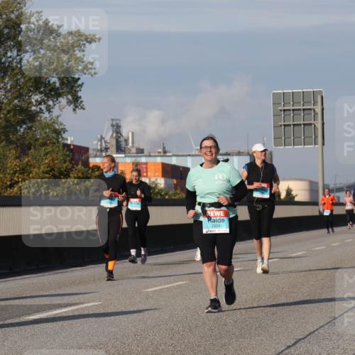 03.10.2025 - Köhlbrandbrückenlauf Luisa Fischer http://msf.ph/oto/9021192 03.10.2025 11:14:09 Position 3 2924 meine-sportfotos.de
