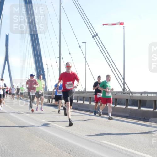03.10.2025 - Köhlbrandbrückenlauf Matties Gatica Varas http://msf.ph/oto/9021195 03.10.2025 12:24:11 Position 1 5779, 111, 5915 meine-sportfotos.de