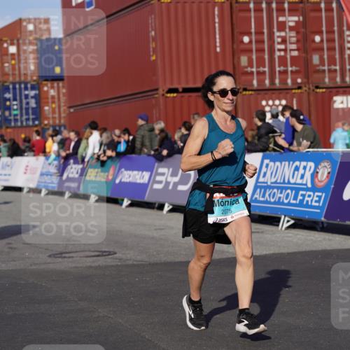 03.10.2025 - Köhlbrandbrückenlauf Michael Burmester http://msf.ph/oto/9021197 03.10.2025 10:22:16 Ziel 2075, 2217, 2218, 2313, 2314, 3577 meine-sportfotos.de