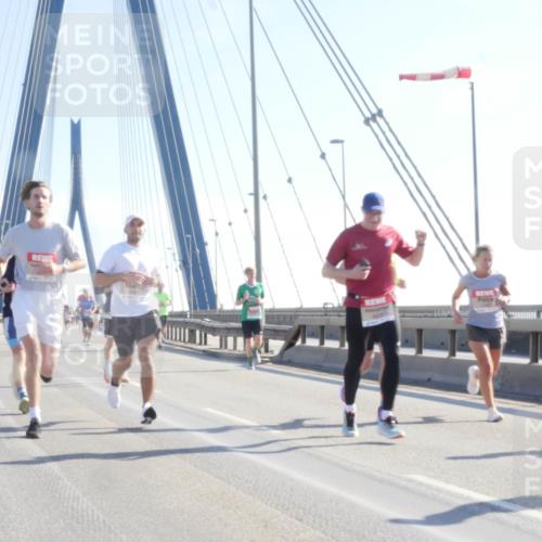 03.10.2025 - Köhlbrandbrückenlauf Matties Gatica Varas http://msf.ph/oto/9021211 03.10.2025 12:24:13 Position 1  meine-sportfotos.de